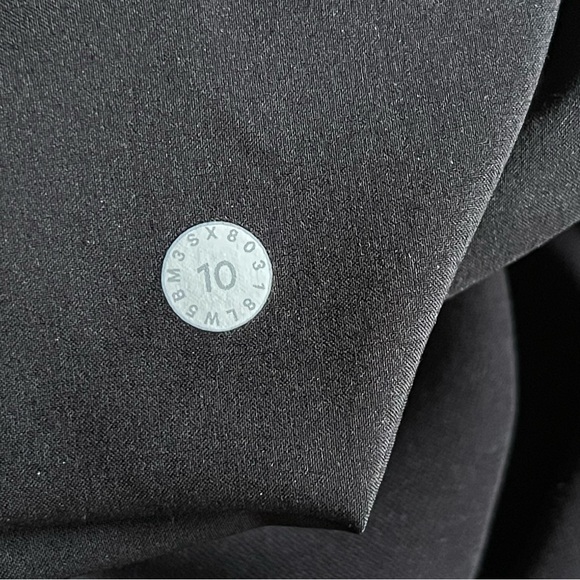 Lululemon On The Fly Pant Sz 10 *Wide Leg 31" In Black - Picture 6 of 6